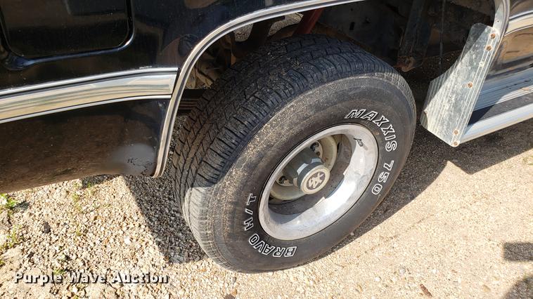 image for item EU9756 1983 GMC Jimmy SUV