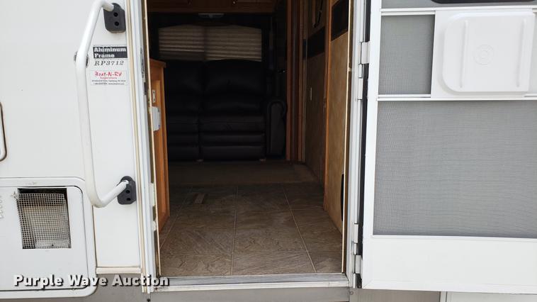 image for item EU9761 2007 Keystone Raptor toy hauler camper