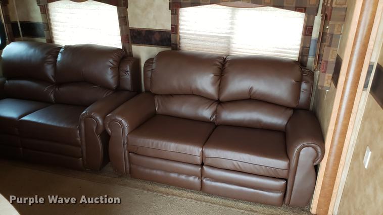 image for item EU9761 2007 Keystone Raptor toy hauler camper