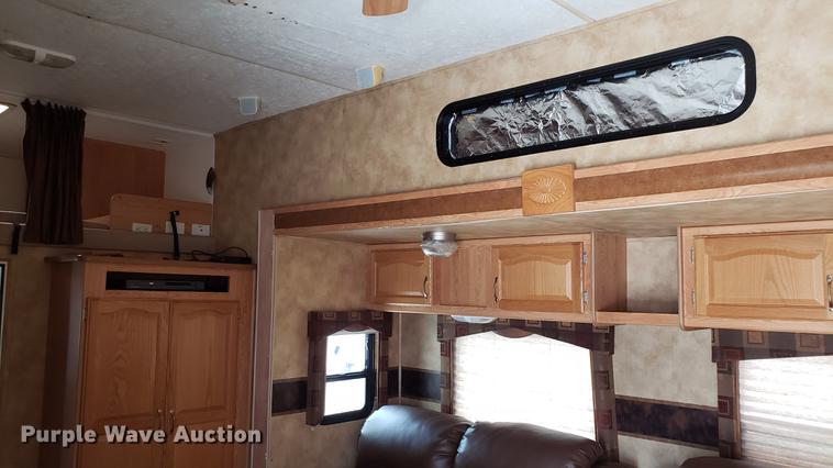 image for item EU9761 2007 Keystone Raptor toy hauler camper