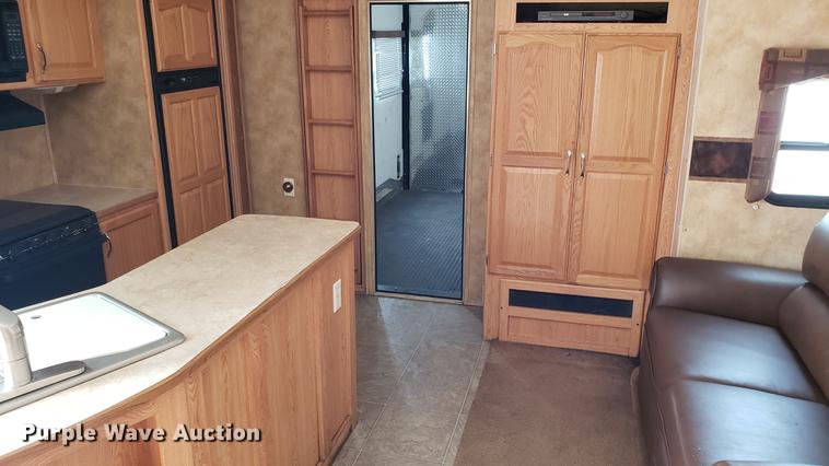 image for item EU9761 2007 Keystone Raptor toy hauler camper