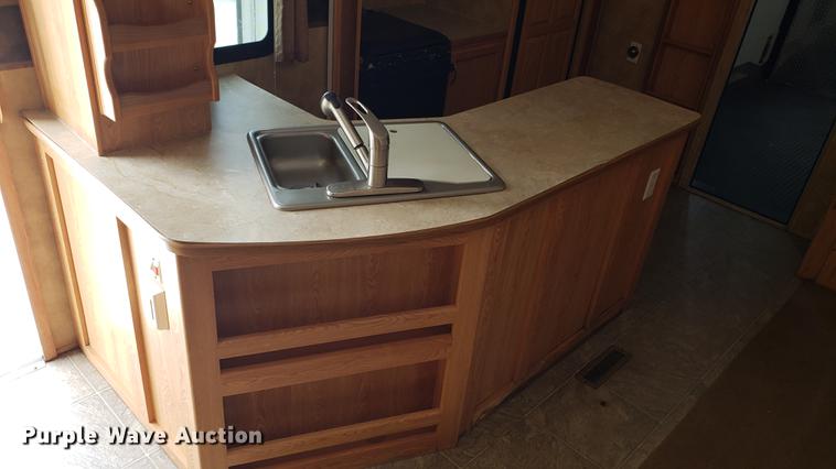 image for item EU9761 2007 Keystone Raptor toy hauler camper