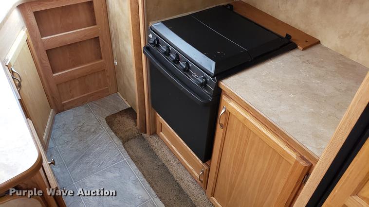 image for item EU9761 2007 Keystone Raptor toy hauler camper