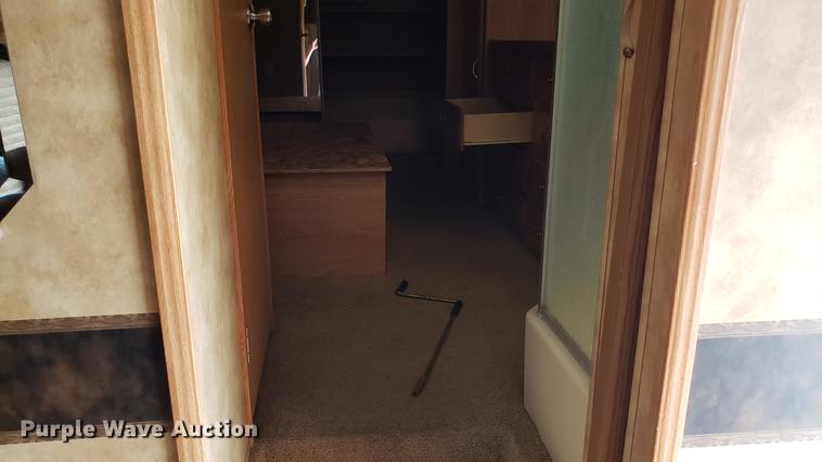 image for item EU9761 2007 Keystone Raptor toy hauler camper