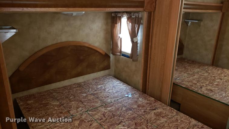 image for item EU9761 2007 Keystone Raptor toy hauler camper