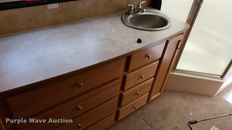 image for item EU9761 2007 Keystone Raptor toy hauler camper