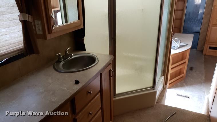 image for item EU9761 2007 Keystone Raptor toy hauler camper