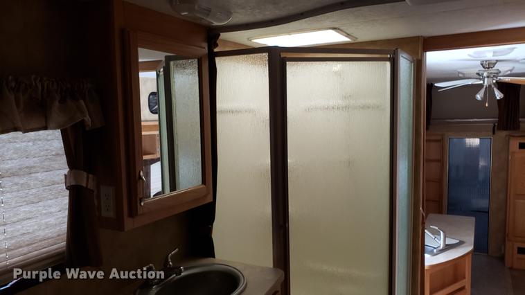 image for item EU9761 2007 Keystone Raptor toy hauler camper