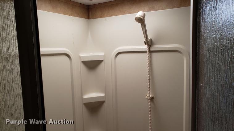 image for item EU9761 2007 Keystone Raptor toy hauler camper