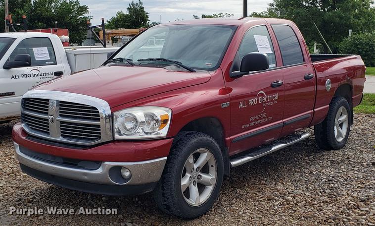 image for item EU9765 2007 Dodge Ram 1500 Quad Cab pickup truck