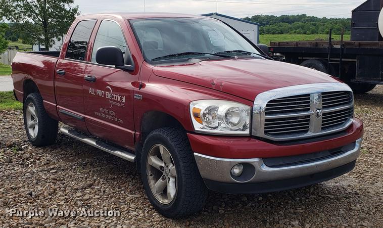 image for item EU9765 2007 Dodge Ram 1500 Quad Cab pickup truck