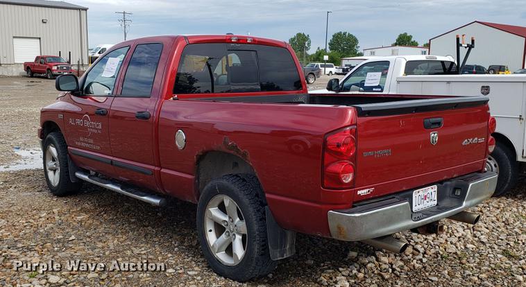 image for item EU9765 2007 Dodge Ram 1500 Quad Cab pickup truck