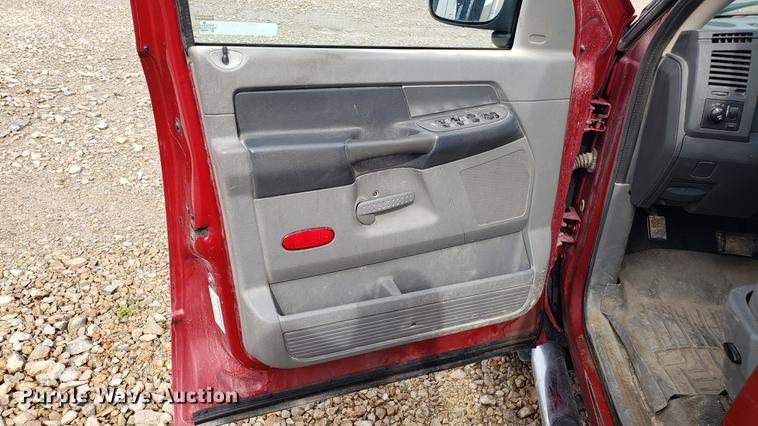 image for item EU9765 2007 Dodge Ram 1500 Quad Cab pickup truck