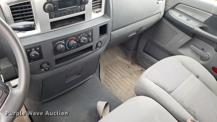 image for item EU9765 2007 Dodge Ram 1500 Quad Cab pickup truck