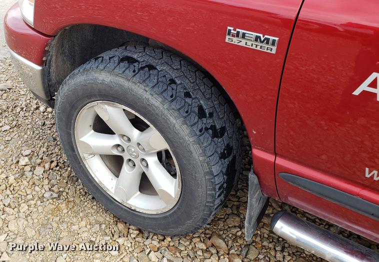 image for item EU9765 2007 Dodge Ram 1500 Quad Cab pickup truck