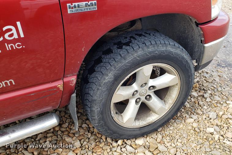 image for item EU9765 2007 Dodge Ram 1500 Quad Cab pickup truck