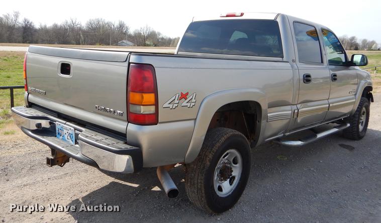 image for item EZ9867 2002 Chevrolet Silverado 2500HD Crew Cab pickup truck