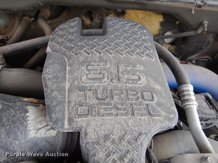 image for item EZ9867 2002 Chevrolet Silverado 2500HD Crew Cab pickup truck