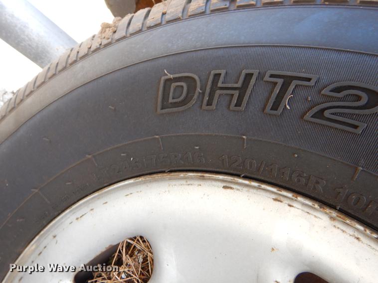 image for item EZ9867 2002 Chevrolet Silverado 2500HD Crew Cab pickup truck