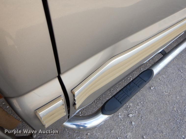 image for item EZ9867 2002 Chevrolet Silverado 2500HD Crew Cab pickup truck