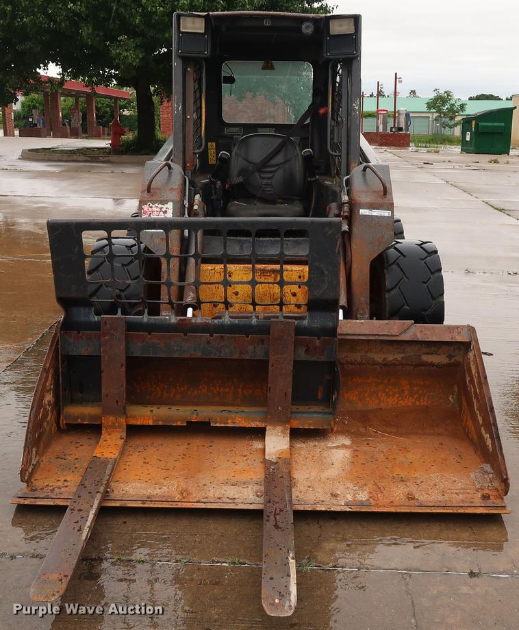 image for item FE9620 2006 New Holland L160 skid steer