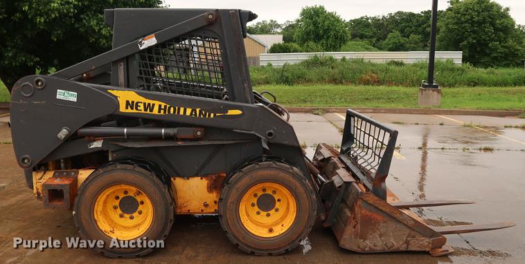 image for item FE9620 2006 New Holland L160 skid steer