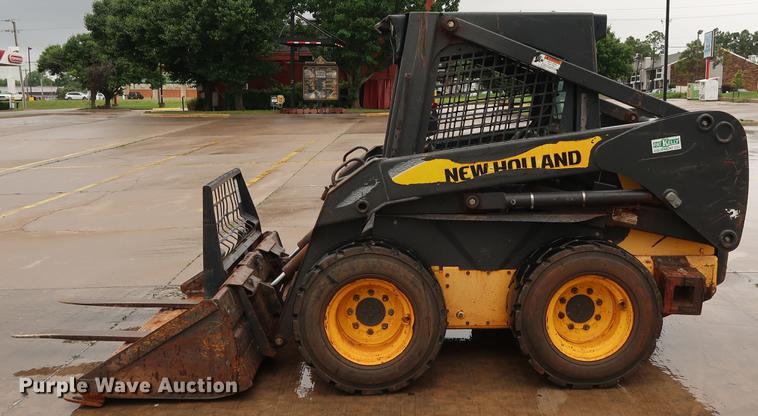 image for item FE9620 2006 New Holland L160 skid steer