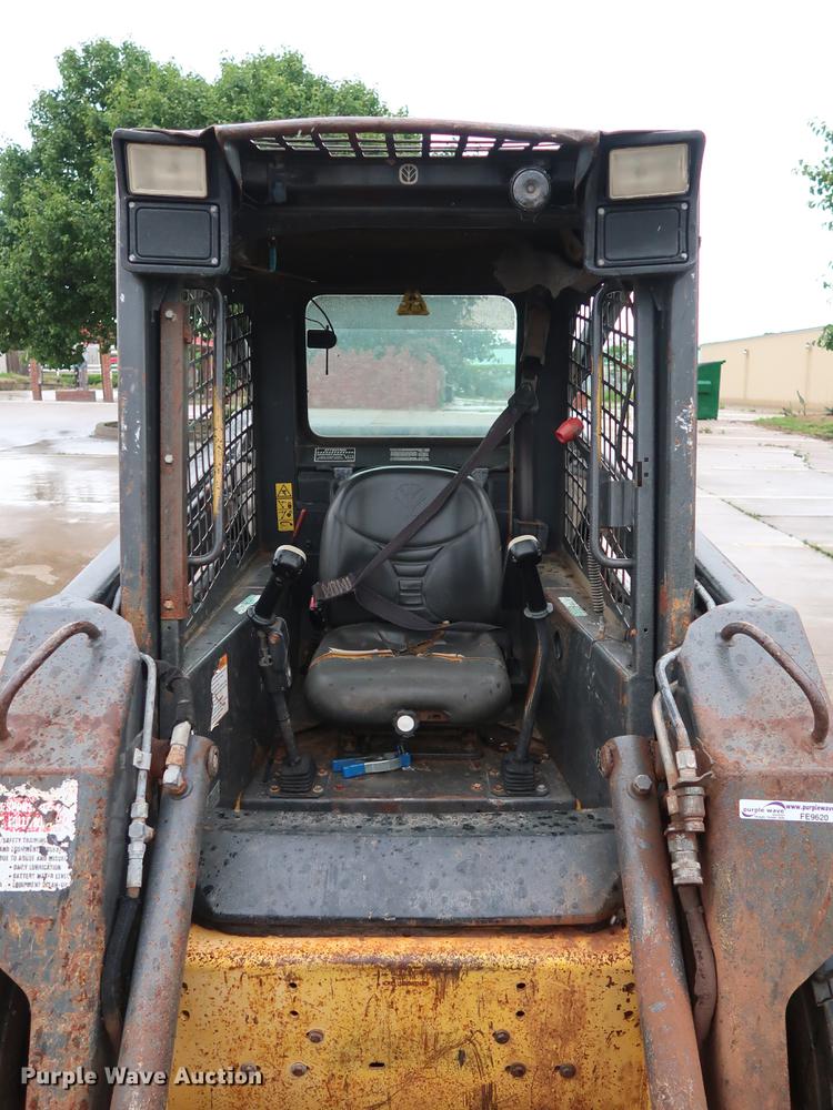 image for item FE9620 2006 New Holland L160 skid steer