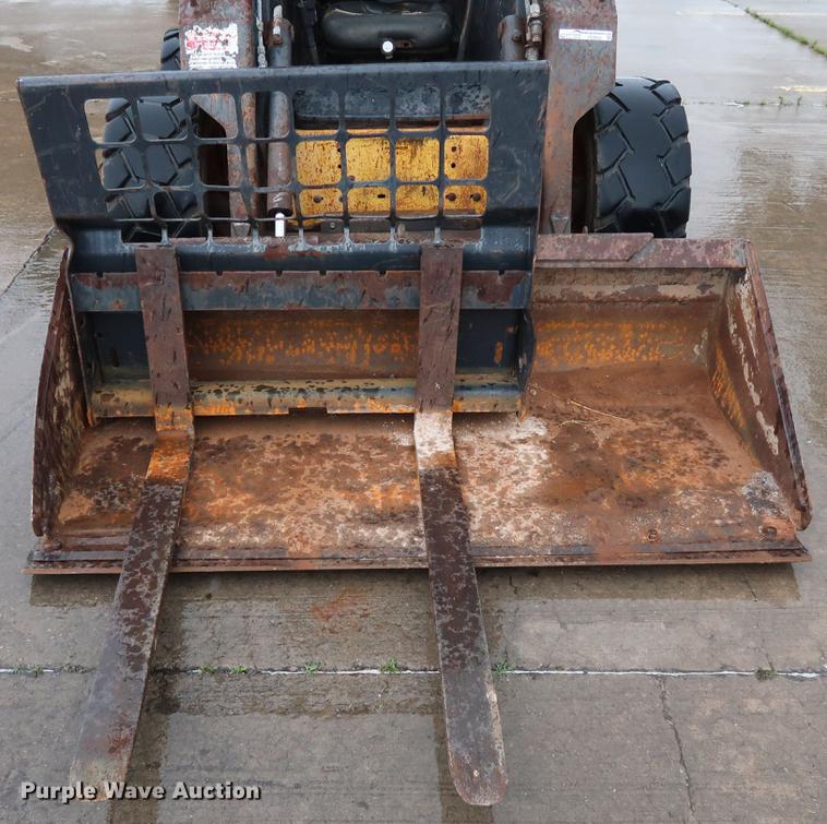 image for item FE9620 2006 New Holland L160 skid steer