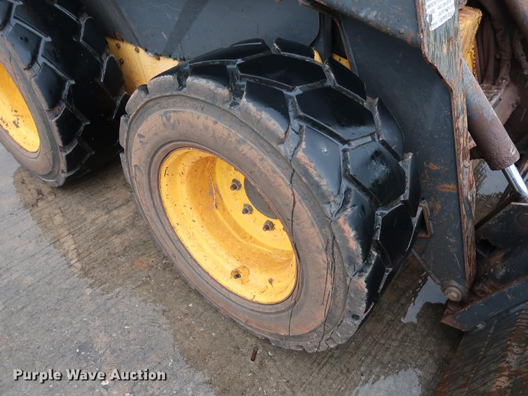 image for item FE9620 2006 New Holland L160 skid steer