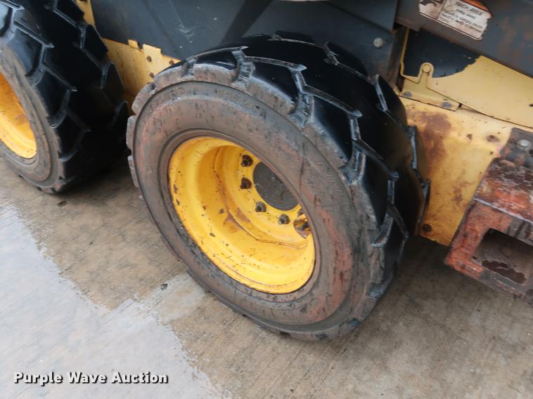 image for item FE9620 2006 New Holland L160 skid steer