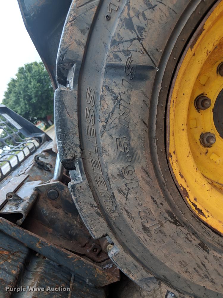 image for item FE9620 2006 New Holland L160 skid steer