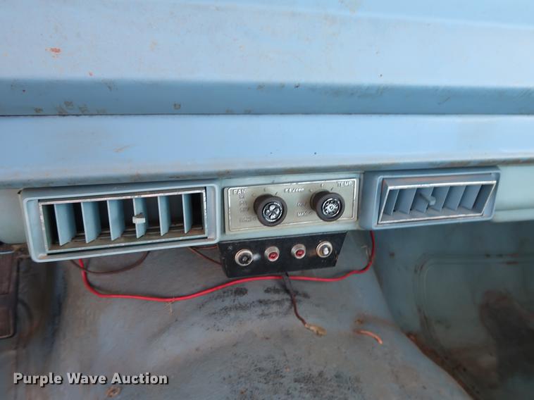 image for item FE9623 1981 Jeep J10 pickup truck