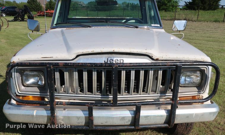 image for item FE9623 1981 Jeep J10 pickup truck