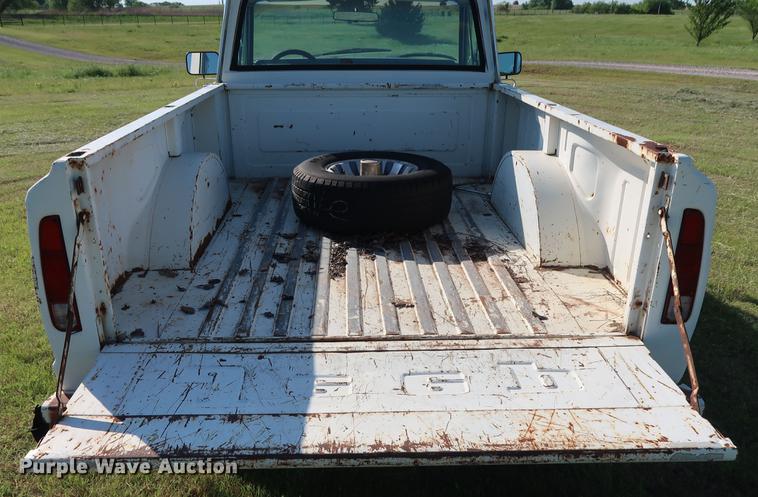 image for item FE9623 1981 Jeep J10 pickup truck