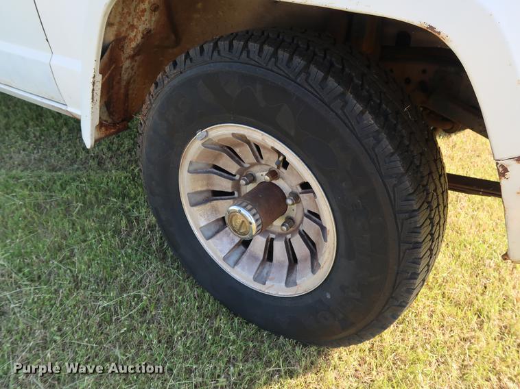 image for item FE9623 1981 Jeep J10 pickup truck