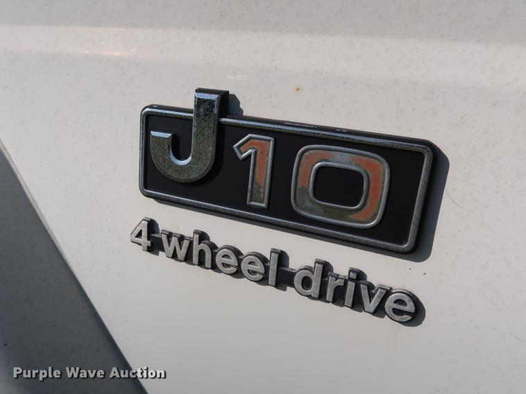 image for item FE9623 1981 Jeep J10 pickup truck