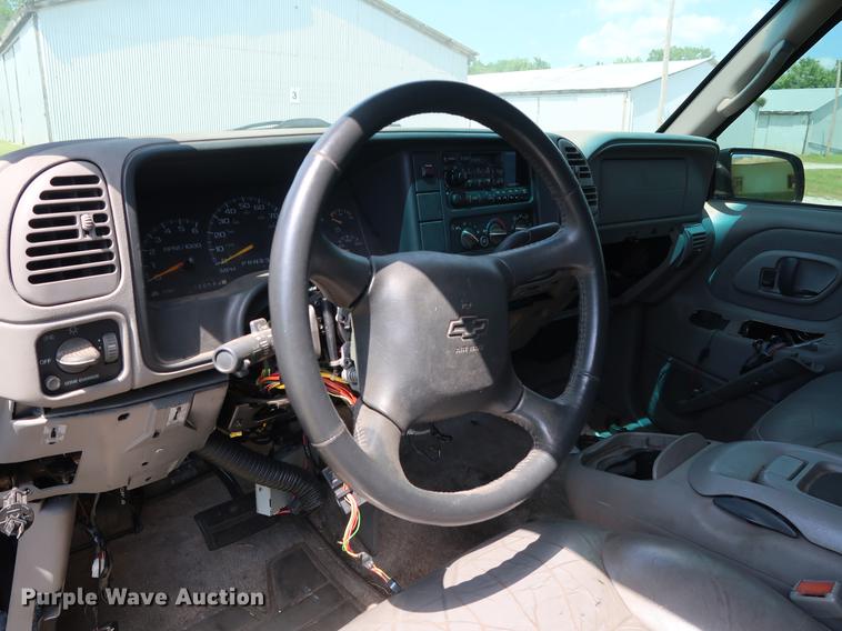 image for item FE9638 1999 Chevrolet Tahoe LT SUV