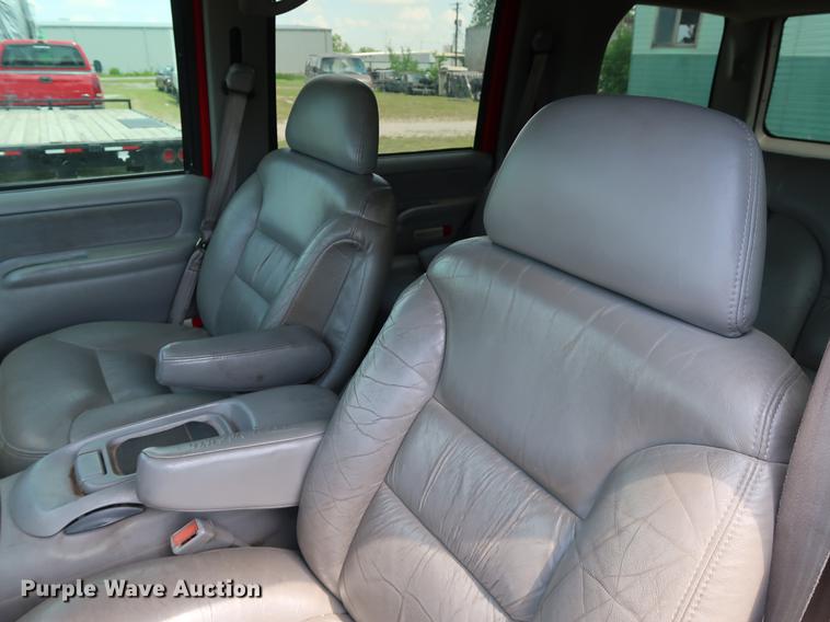 image for item FE9638 1999 Chevrolet Tahoe LT SUV