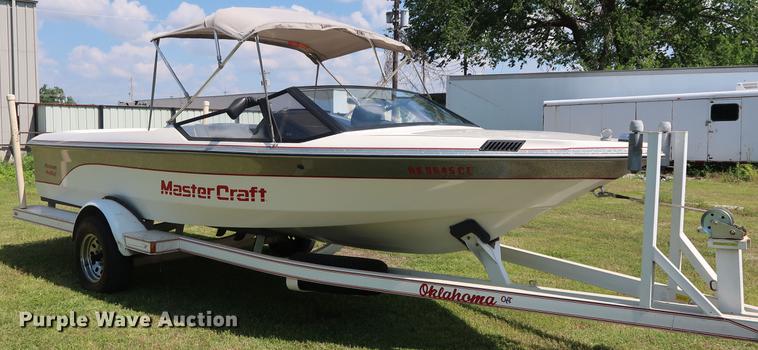 image for item FE9639 1988 Mastercraft Platinum Prostar 190 20th Anniversary boat