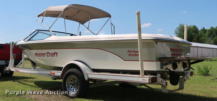 image for item FE9639 1988 Mastercraft Platinum Prostar 190 20th Anniversary boat