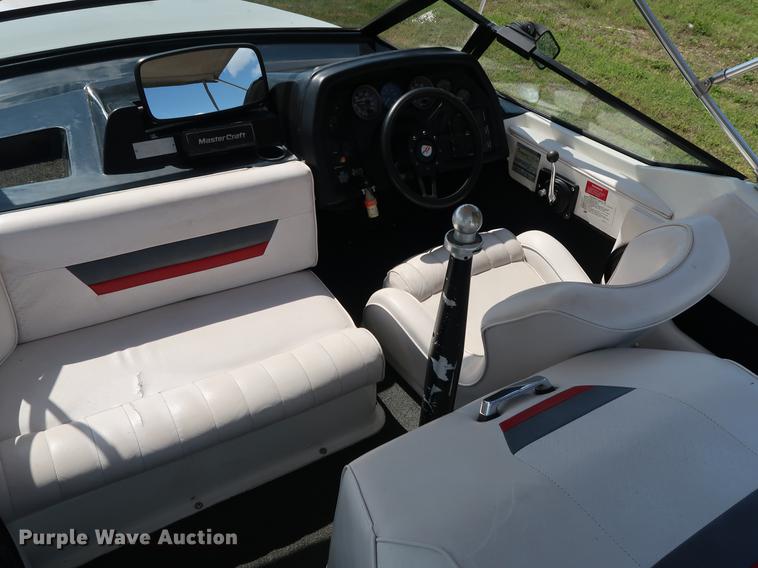 image for item FE9639 1988 Mastercraft Platinum Prostar 190 20th Anniversary boat