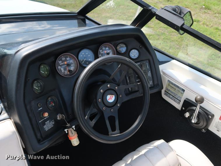 image for item FE9639 1988 Mastercraft Platinum Prostar 190 20th Anniversary boat