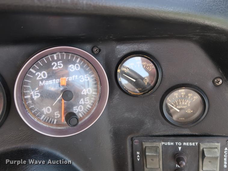 image for item FE9639 1988 Mastercraft Platinum Prostar 190 20th Anniversary boat