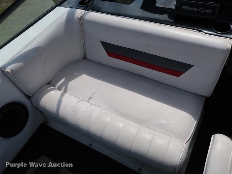 image for item FE9639 1988 Mastercraft Platinum Prostar 190 20th Anniversary boat