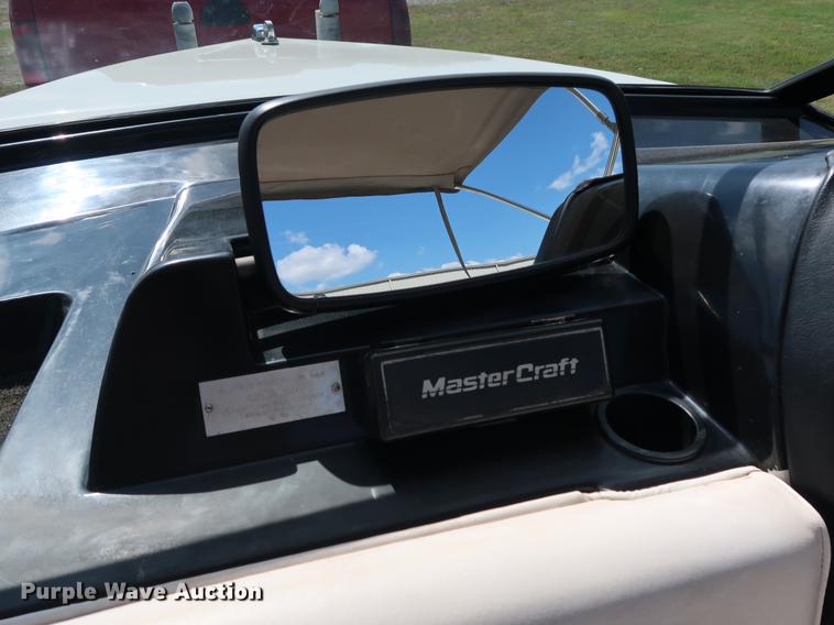 image for item FE9639 1988 Mastercraft Platinum Prostar 190 20th Anniversary boat