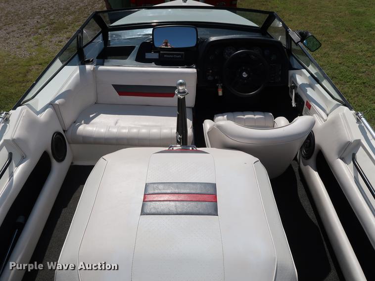 image for item FE9639 1988 Mastercraft Platinum Prostar 190 20th Anniversary boat