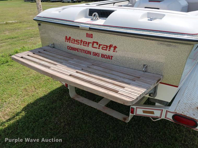 image for item FE9639 1988 Mastercraft Platinum Prostar 190 20th Anniversary boat