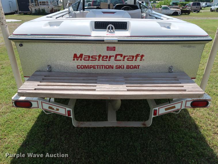 image for item FE9639 1988 Mastercraft Platinum Prostar 190 20th Anniversary boat