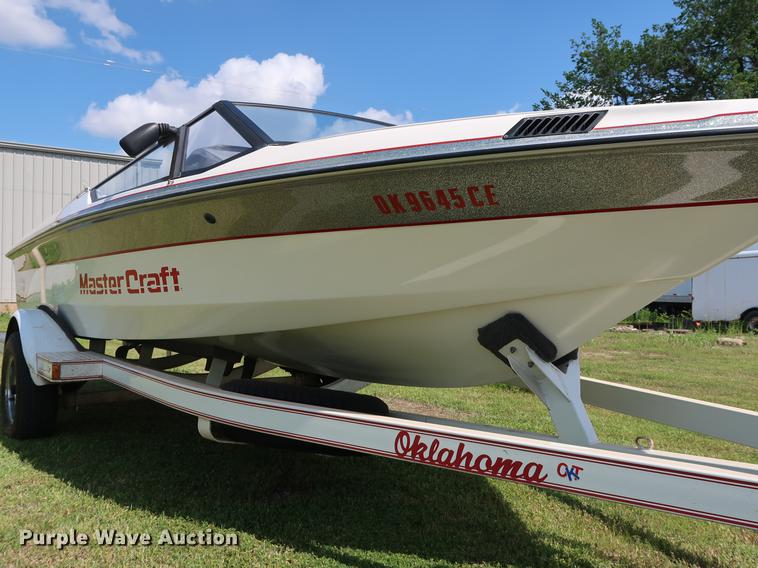 image for item FE9639 1988 Mastercraft Platinum Prostar 190 20th Anniversary boat